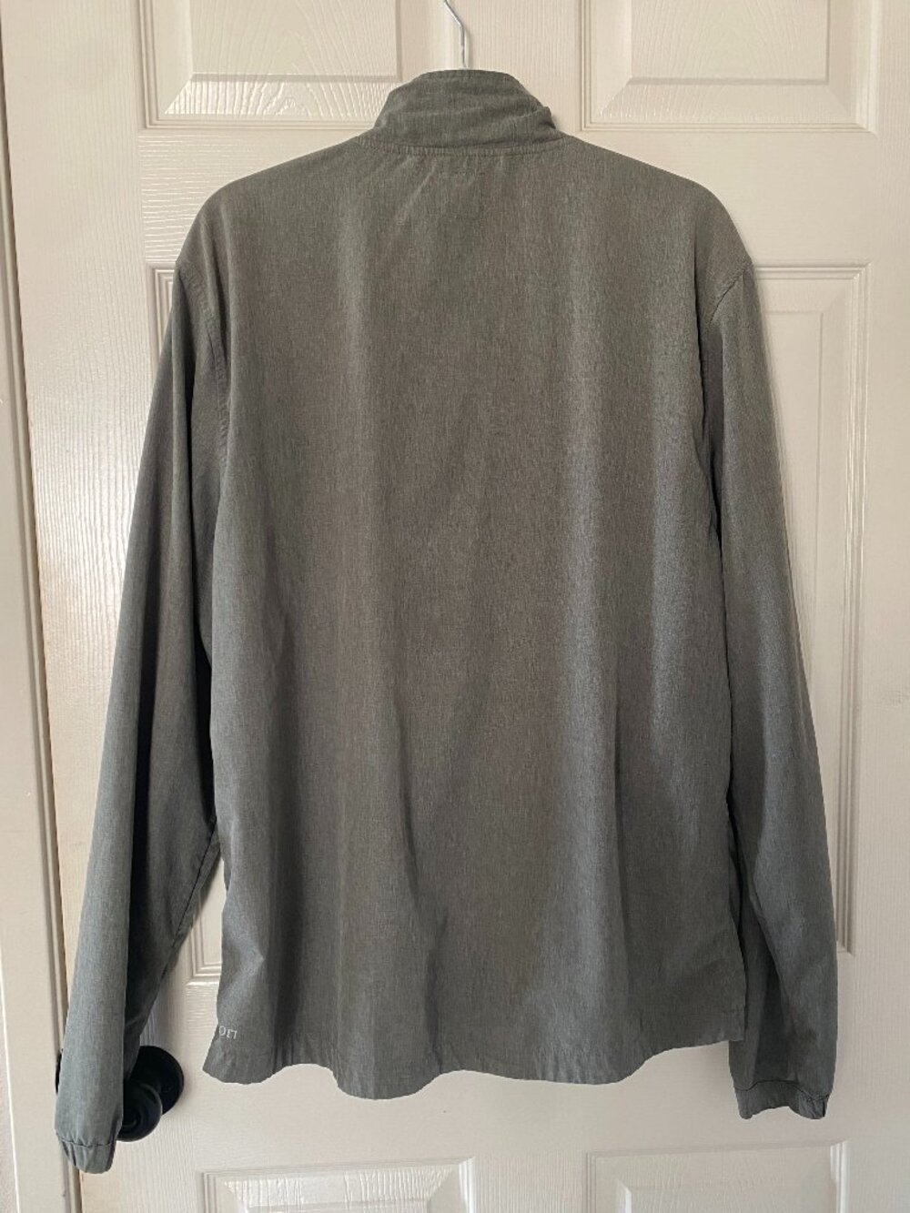 Vuori | Venture Jacket in Gray - Picture 5 of 8